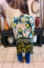 Load image into Gallery viewer, My Time Mixed Floral Kimono